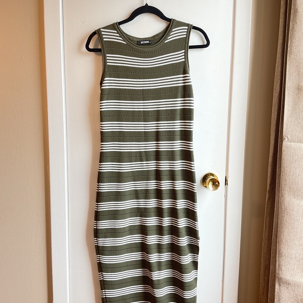 H&M Green Sheath Midi Dress Sleeveless Crew Neck